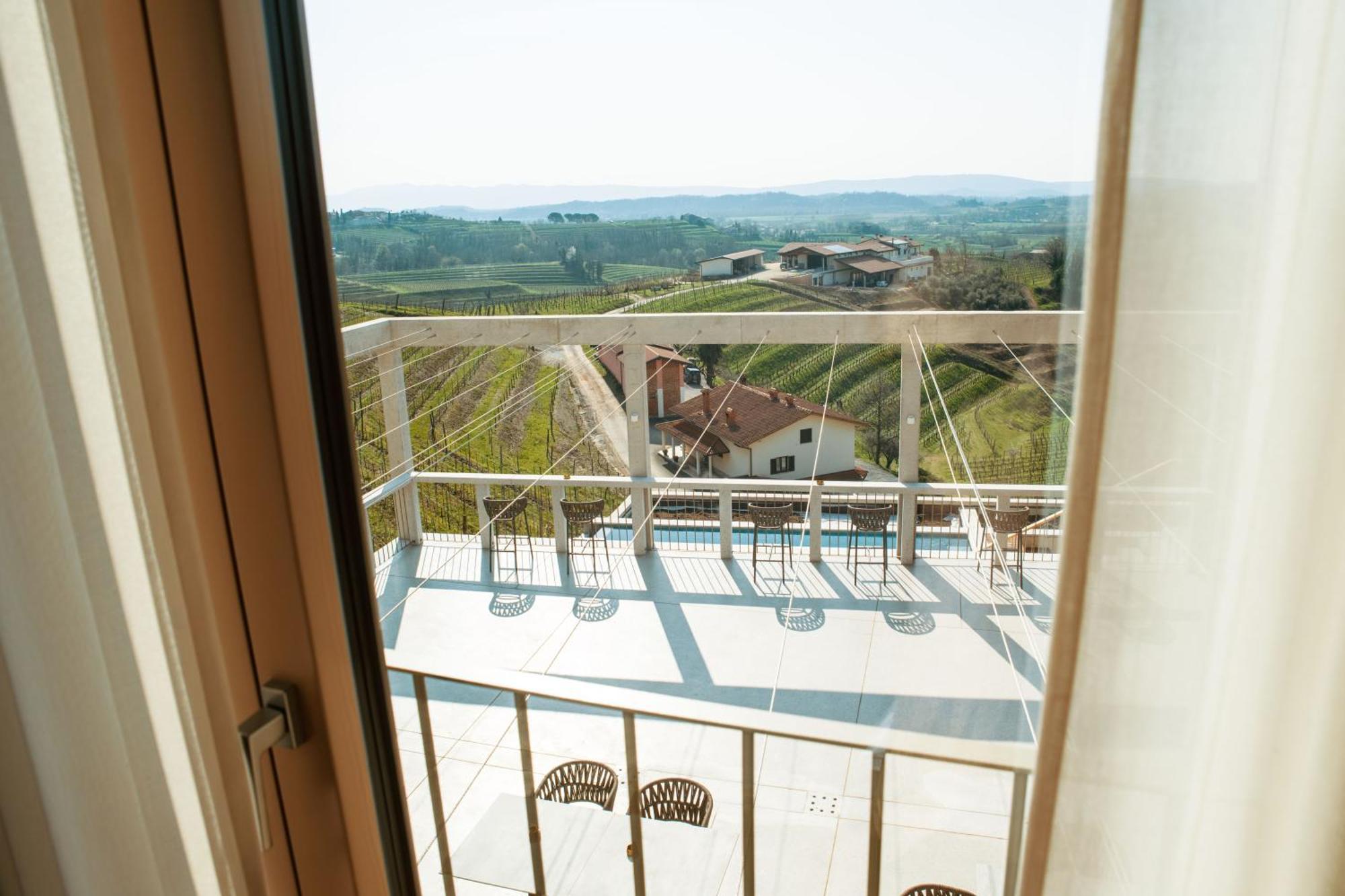Bed and Breakfast Posestvo Scurek Wine à Dobrovo Extérieur photo